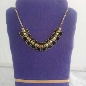Beautiful fashion necklace
